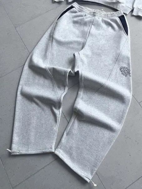 2026 nieuwe retro Amerikaanse kleurblok hoodie en broekset met letterprint en trekkoord voor casual en minimalistische mode