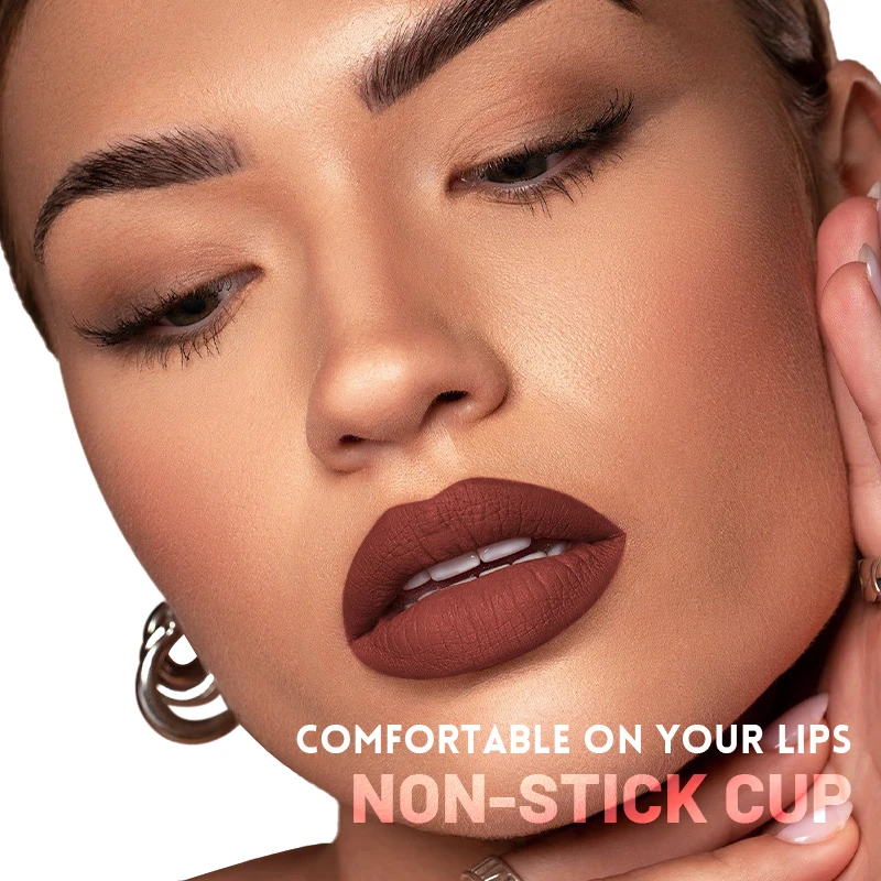 マットベルベットミストリップスティック、防水性と耐汗性があり、簡単に色を塗ることができ、女性の友人へのギフトに最適です。