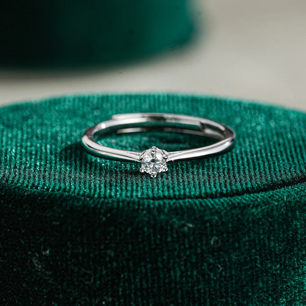 

Минималистичное кольцо для женщин с муассанитом 0.1 карата, платина PT950 - Изящная закрепка, нежное сияние, универсальный вариант на каждый день