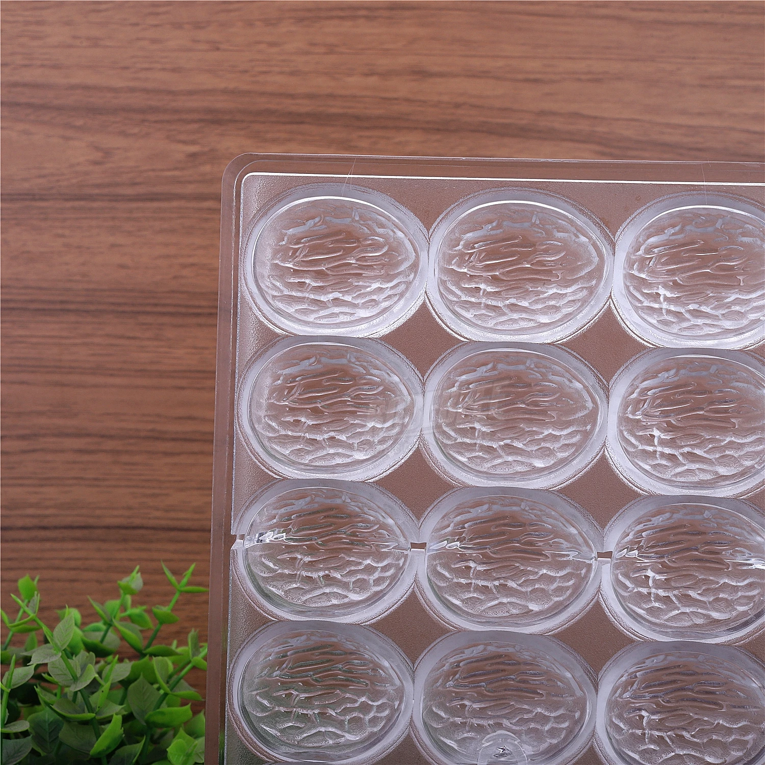 24 Cavities Half Walnut Fruit Nut Shape Polycarbonate Chocolate Mold Candy Maker Ice Sugarcraft Template Pan DIY Baking Tools
