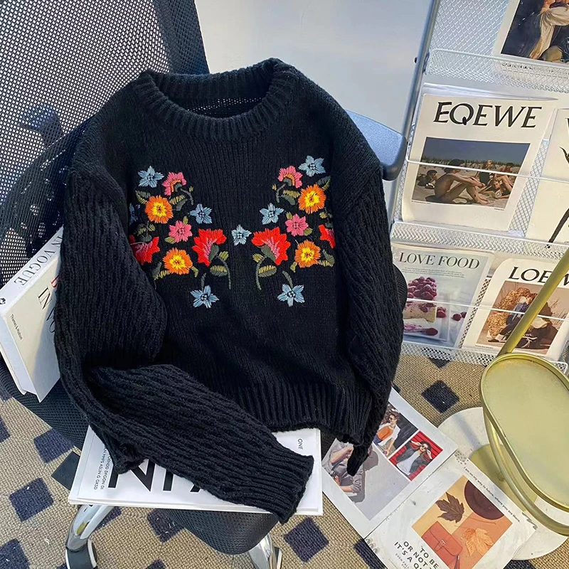 Vintage Flower Embroidered Sweater Autumn Winter Women\'s Long Sleeve O-neck Soft Knitted Top Korean Casual Loose Pullover