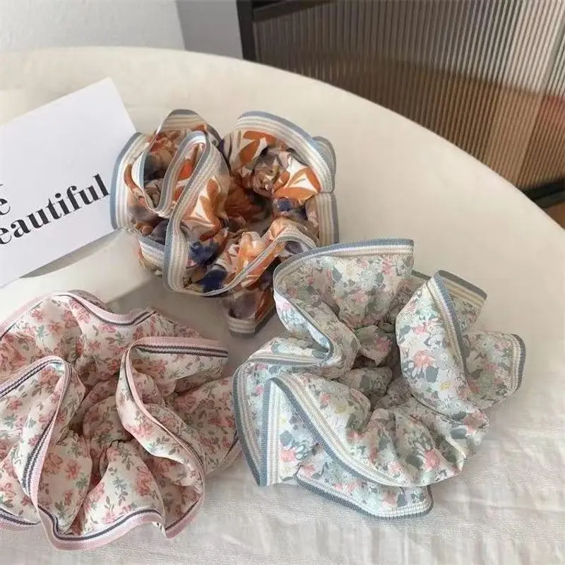 

1pc New Monet backyard retro floral fabric with oversized hair loop, large intestine loop, rubber band, hair rope