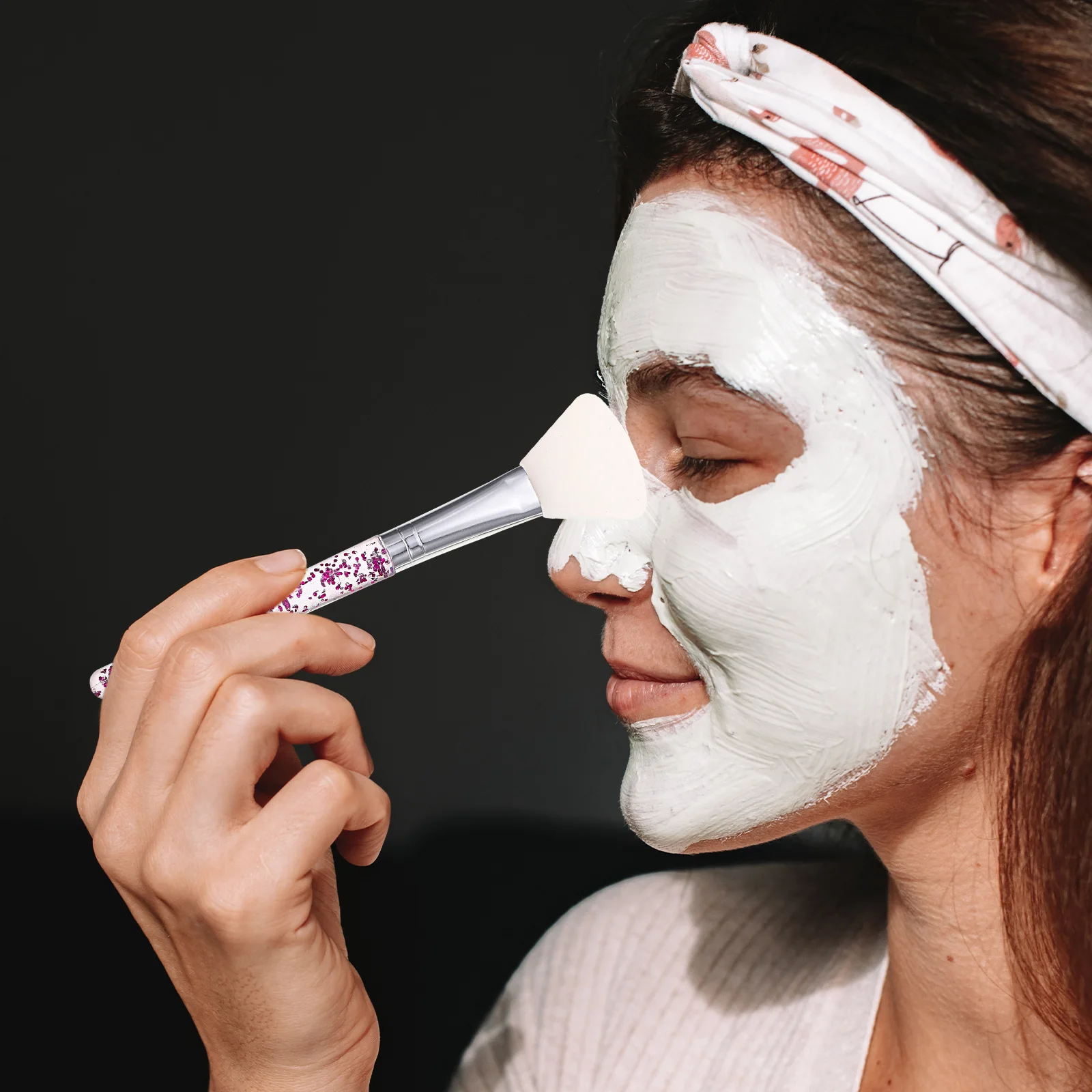 

4Pcs Face Mask Silicone Brush Soft Head Facial Applicator Tool Lightweight Easy Grip Skin Care Mud Mask Brush for Sensitive Skin