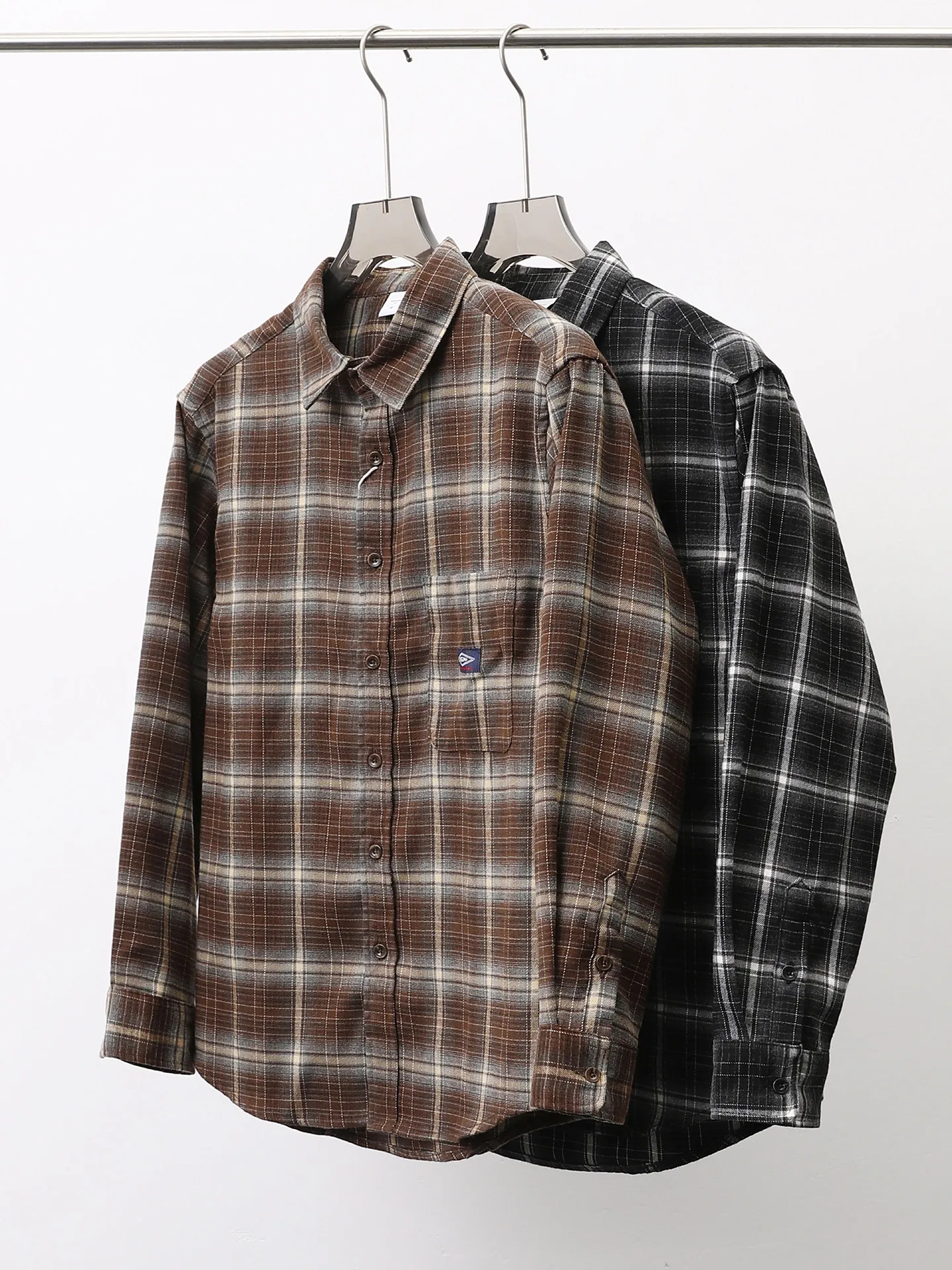 

Американская ретро-рубашка в клетку с длинным рукавом, свободного кроя, мужская, повседневная, весна-осень, новая, тонкая, удобная, в стиле кэжуал