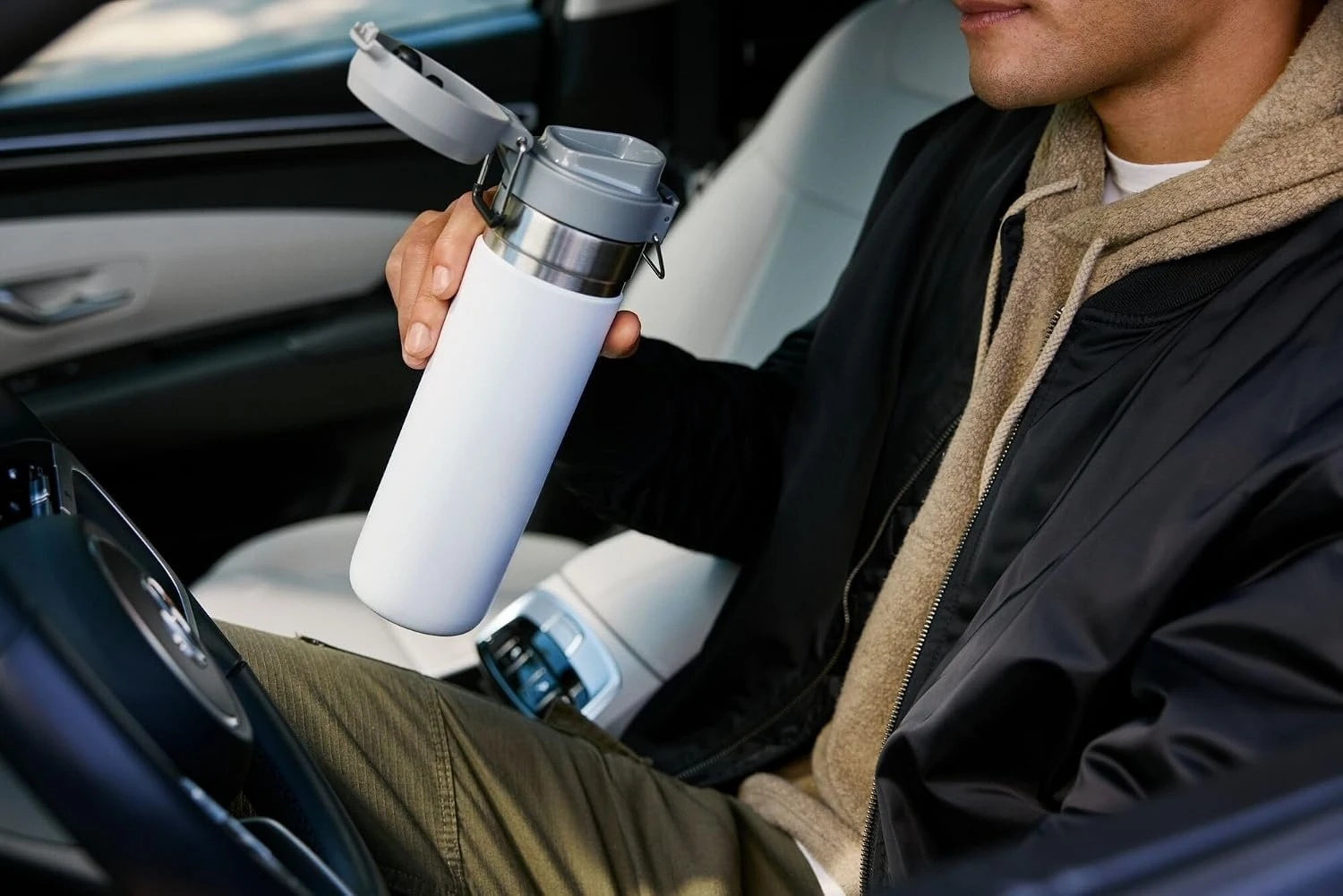 2026년형 새 물병 24온스 |   푸시 버튼 뚜껑  - Sports Water Bottle Insulated 리뷰 및 가격