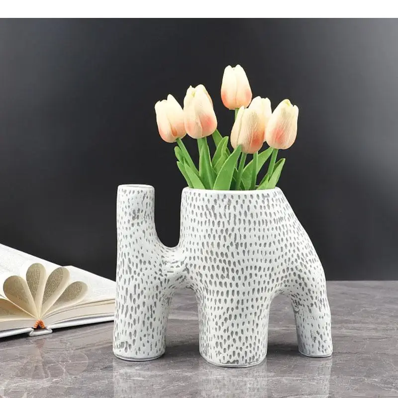 

Abstract Elephant Shape Resin Vase Artificial Flower Decorative Pots Desk Decoration Speckle Floral Arrangement