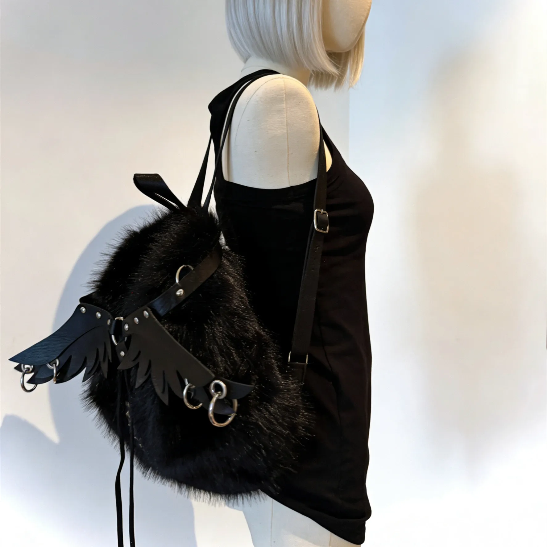 2026 New Gothic Y2K Faux Fur Backpack Removable Wing Decoration Retro Rivet Punk Dark Aesthetic Drawstring Shoulder Bag Unisex