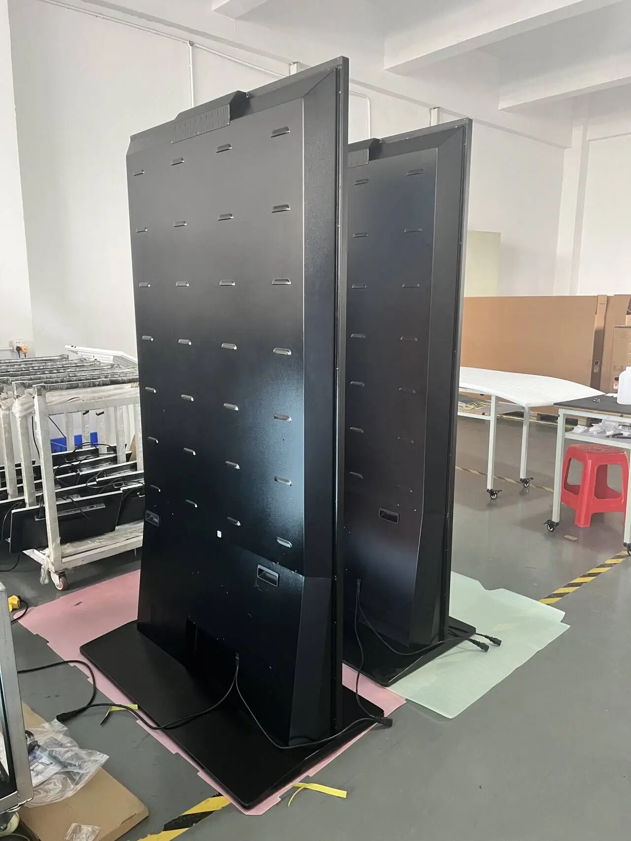 Рисунок 6 - 75 "70 85-дюймовый рекламный