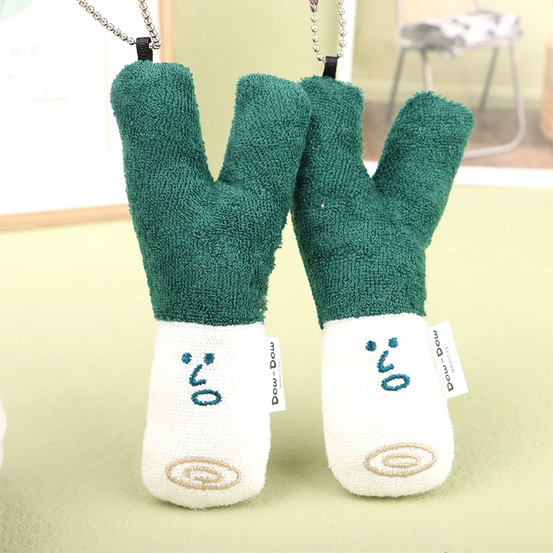 

Green Onions Plush Toy Cartoon Vegetable Pendant Soft Stuffed Doll Keychain Backpack Car Bag Key Ring Decor Kid Gift