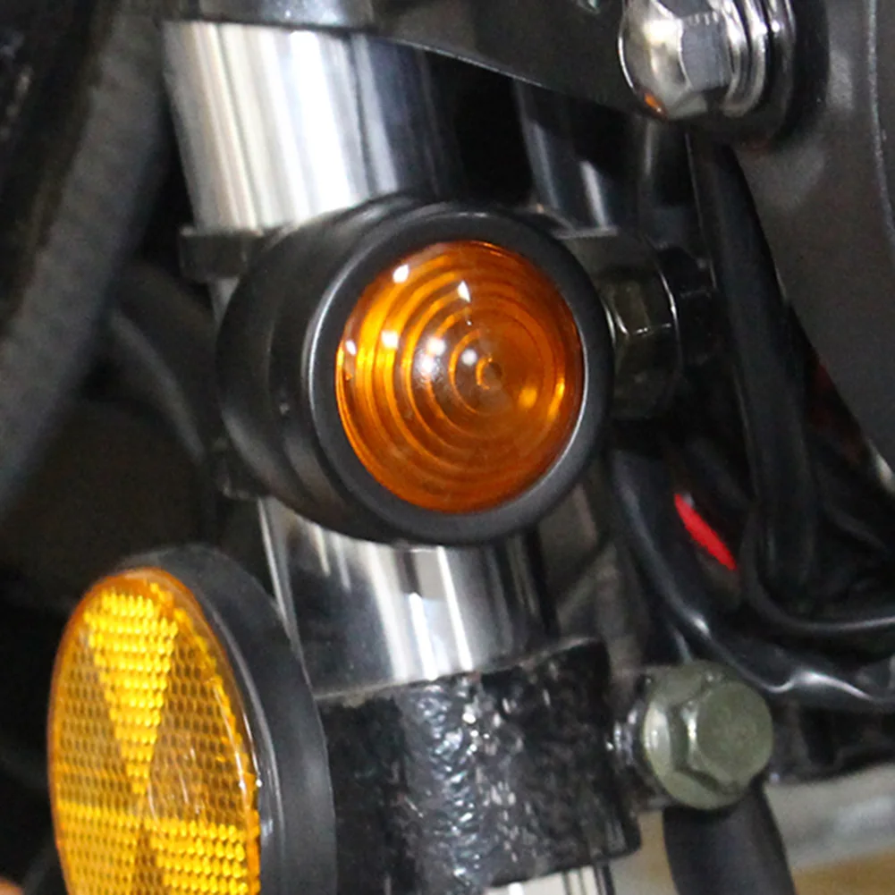 2Pcs Retro Metal Blinkers 12V Single Wire Turn Signals Lights IP66 Waterproof Motorbike Blinker Indicator Lamp for Harley Racer