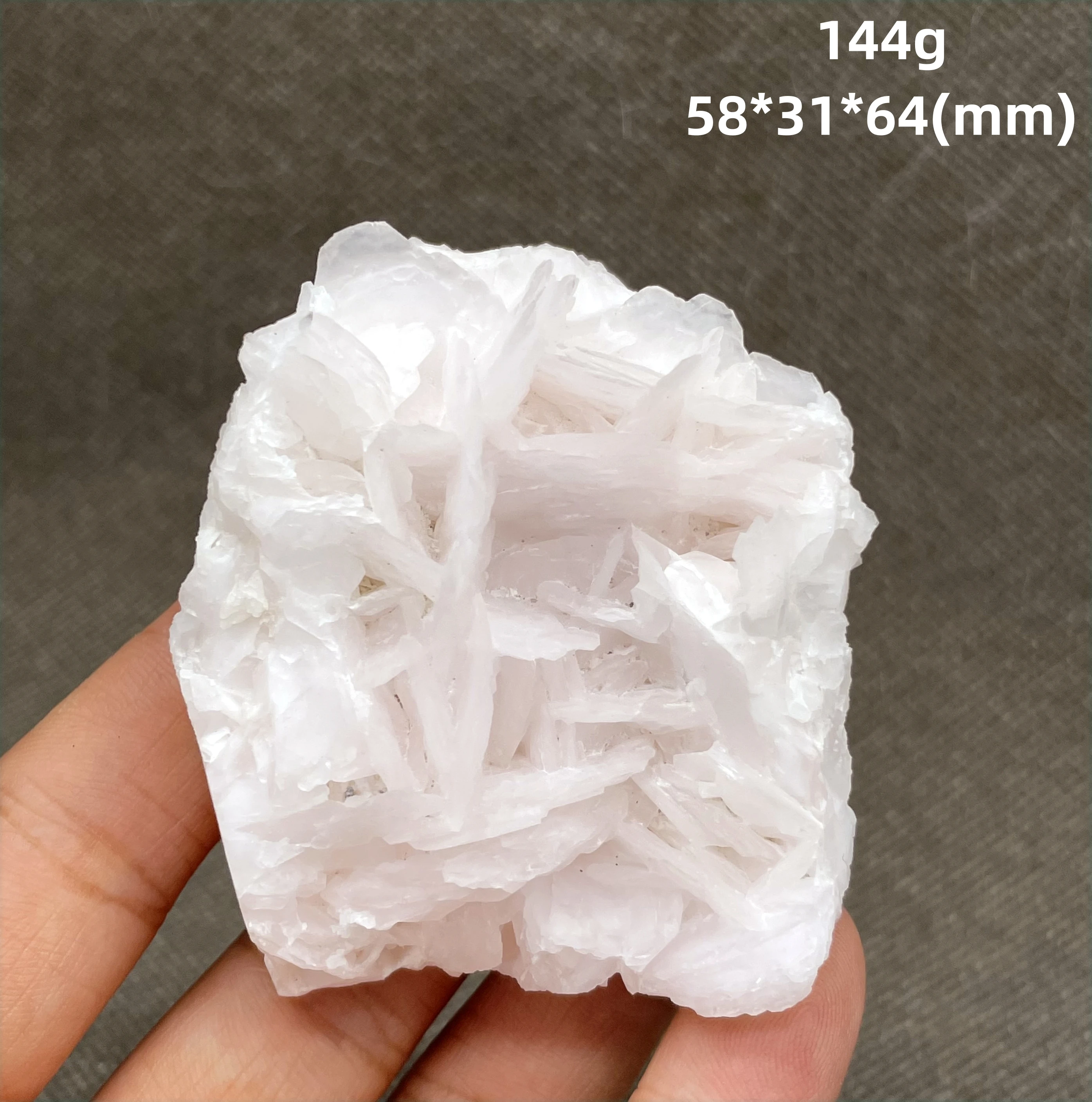 

BEST! 144g natural Light Pink Fluorescent Flaky calcite mineral specimen stones and crystals healing crystals quartz