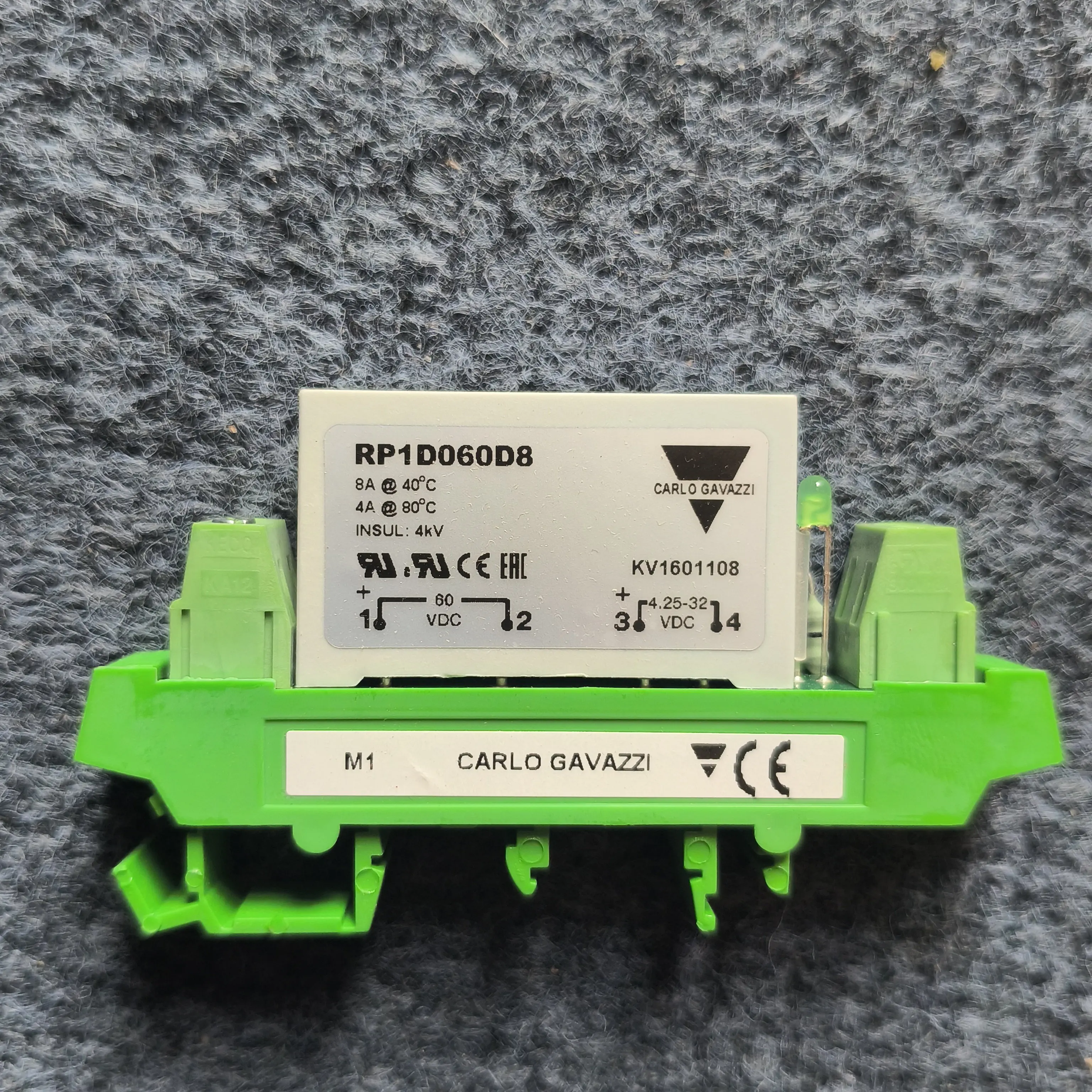 RP1D060D8M1 New DC Control 8A Solid State Relay with Base Rail