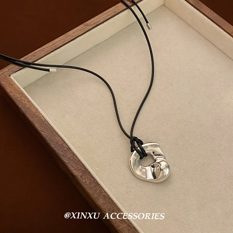 Geometric Hollow Pendant Necklace Minimalist Openwork Silver Tone Lightweight Comfortable Daily Wear Jewelry for Women