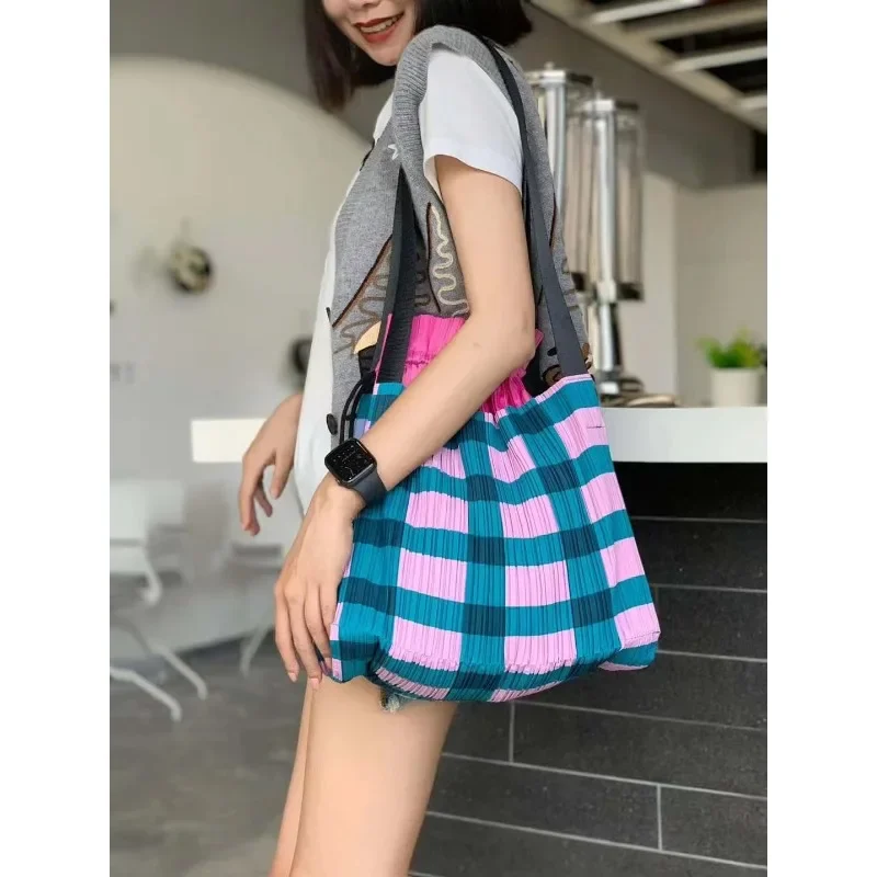 

Miyake Pleated Drawstring Multifunctional Handbag Simple Large Capacity Storage Women Travel Shoulder Crossbody Backpacks