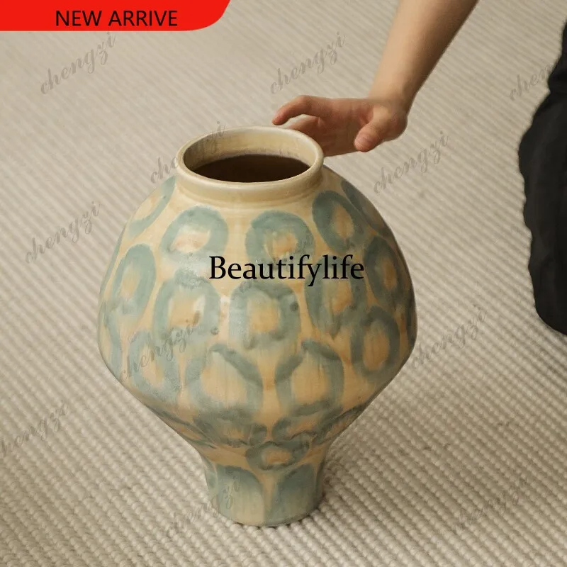 H132 Jingdezhen ceramic vase, retro, living room ornament flower arrangement niche art flower device