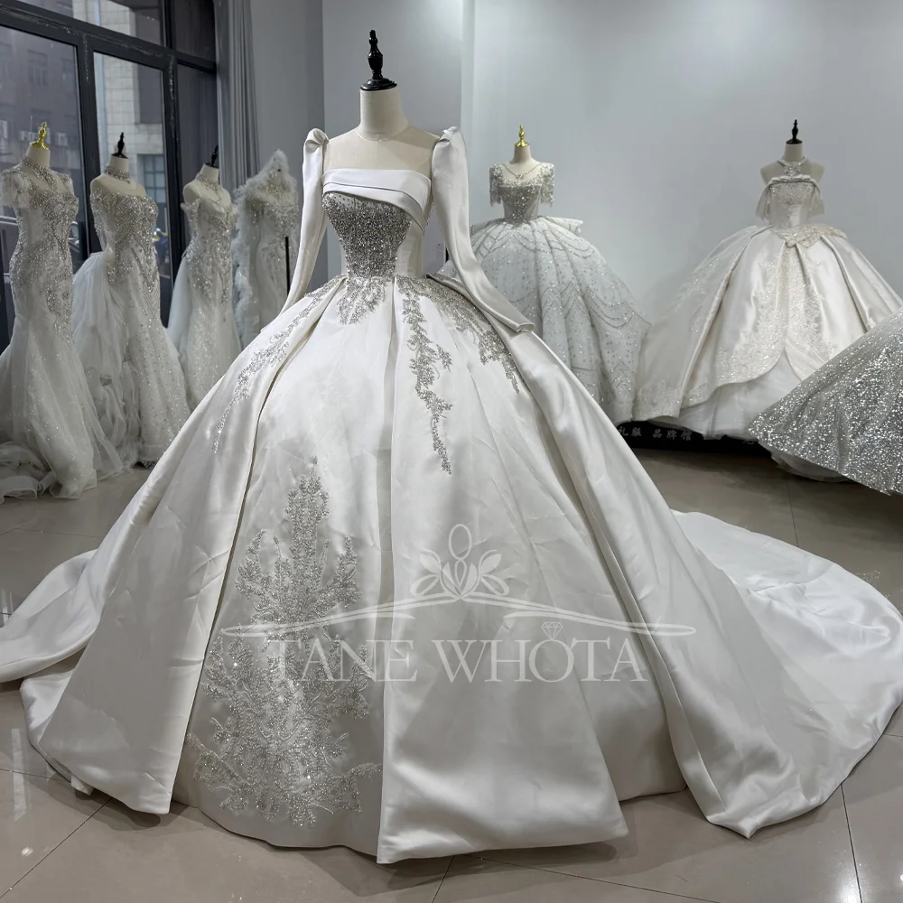 فستان زفاف من Vestido De Casamento Civil برقبة دائرية وأكمام طويلة وأربطة من الخلف ومطرز بالكريستال مخصص فاخر
