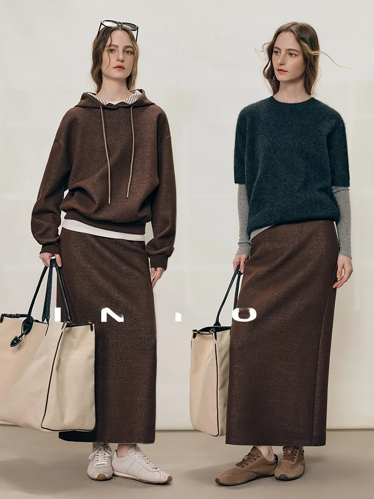 

Комплект из двух предметов: женская толстовка с длинным рукавом и круглым вырезом и юбка с высокой талией, в полоску, в стиле кэжуал, зимний модный комплект