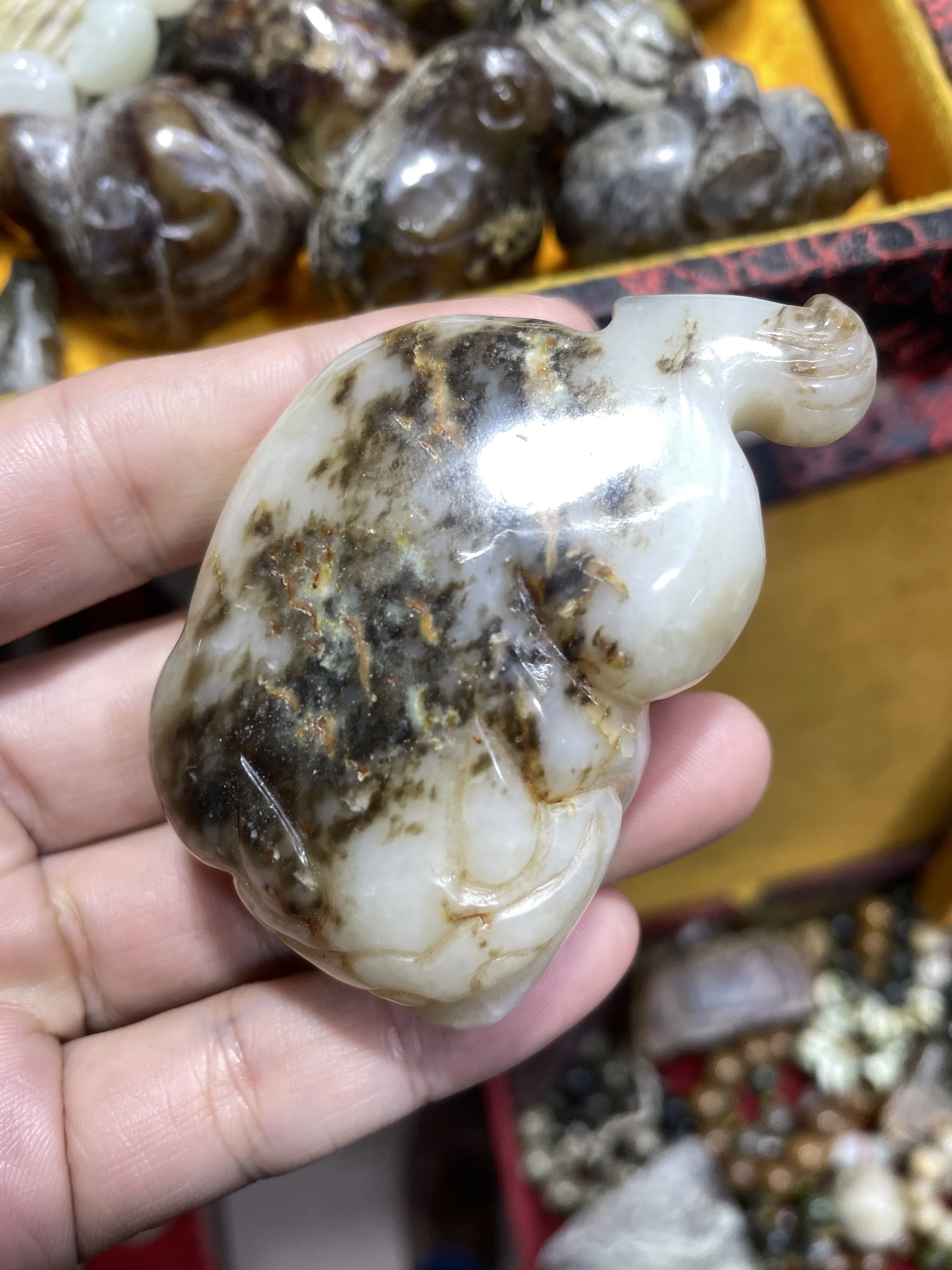 

AAA Treasure Chinese Vintage Hetian Old Jade Wealth God 3 Legs Hoptoad Frog Totem Vivid Carving Amulet Timestown