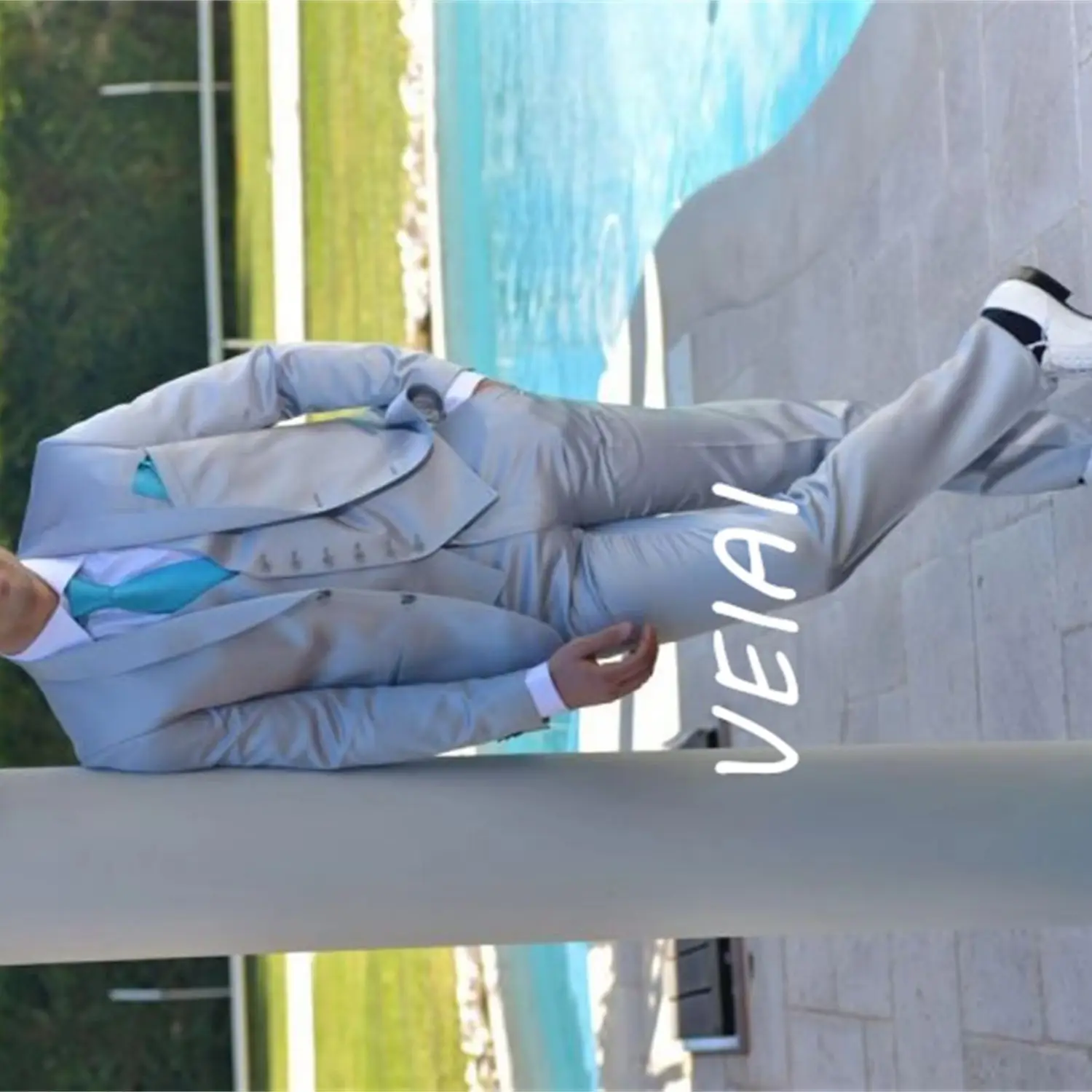 

CustomizedNew Arrival Designs Italian Light Blue Men Suits Slim Fit Tuxedo 3 Pieces Gentle Custom Groom Prom Dinner Suit Terno M