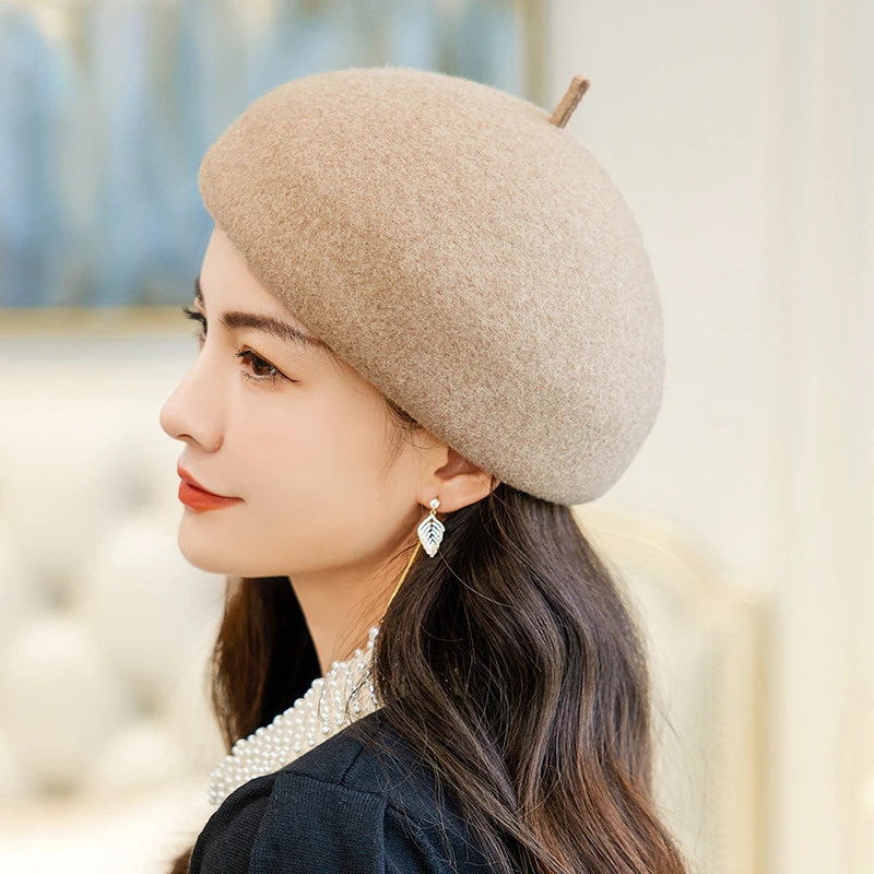 Women's Autumn and Winter Fashion Retro Beret Wool Hat Elegant Shaped Hat Felt Hat