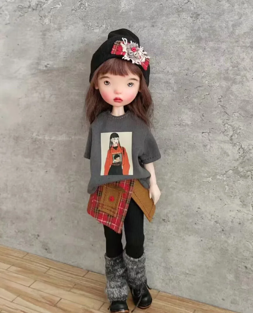 

2025 4pcs Fashion Casual style Hat, skirt, base, Leggings,stocks 1/6 30cm(Fit for azone,Pullip,Ob22/24/26, Licca)