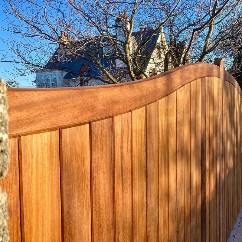 بوابة الممر الخشبية الصلبة مع فتاحة ذكية للفيلات تصميم البوابات الرئيسية الخارجية الأوتوماتيكية للمنزل #3