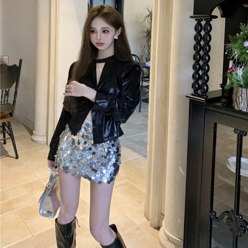 Femme haut licou cou élégant et jeune vêtements tendance 2025 Vintage mode nouvelles ventes Cool Sexy chemises et chemisiers pour les femmes