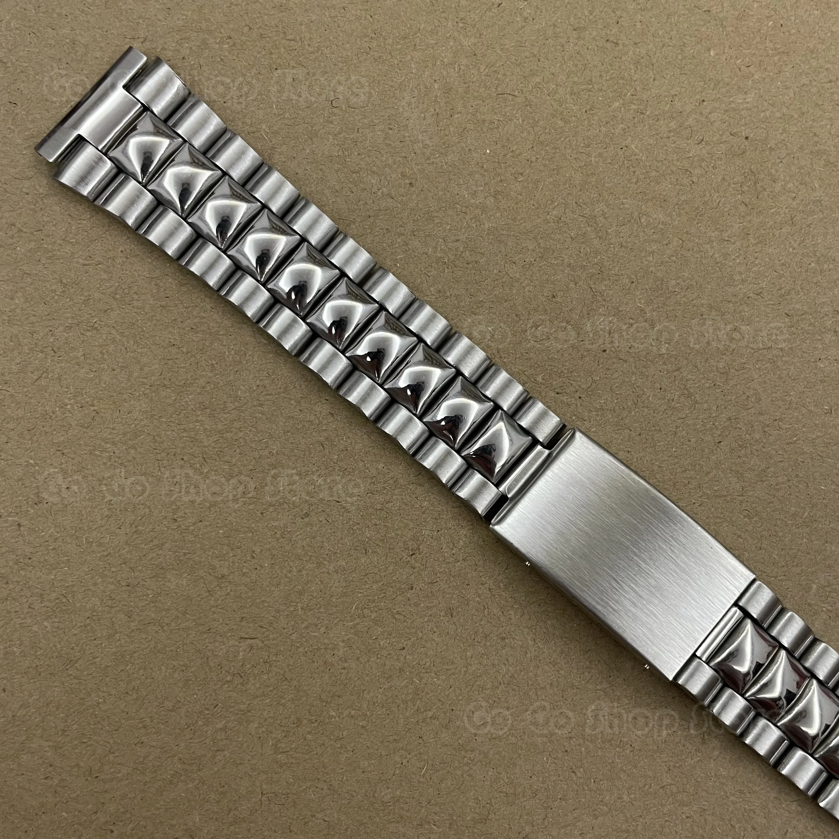 

Аксессуары для часов Стальной ремешок 18 мм, плоский ремешок со складной пряжкой, ремешок из нержавеющей стали, длина 17,4 см.