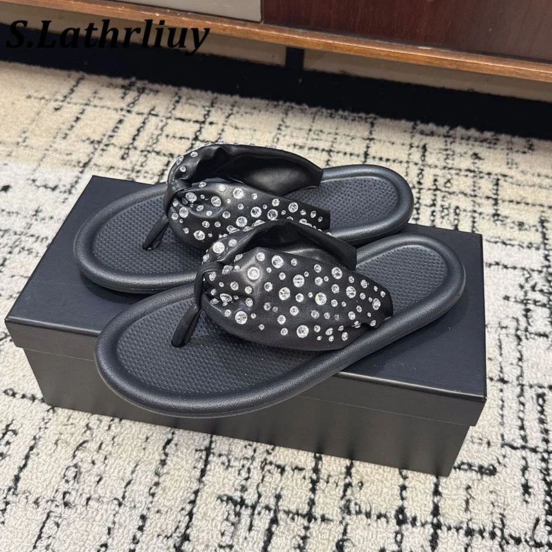 2026 New Women Genuine Leather Metal Rivet Split Toe Slippers Summer Slippers Outdoor Flat Bottomed Casual Beach Sandals