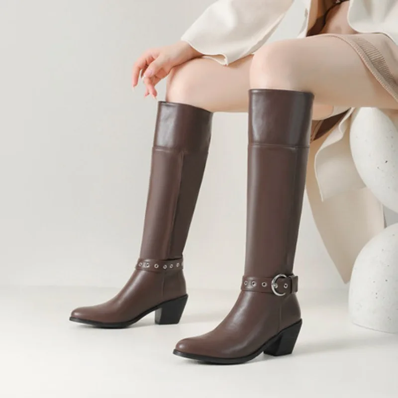 

Новые черные, коричневые сапоги до колена с пряжкой на ремне, европейско-американский стиль, толстый каблук 6 см, круглый носок, осенне-зимние женские длинные сапоги 43