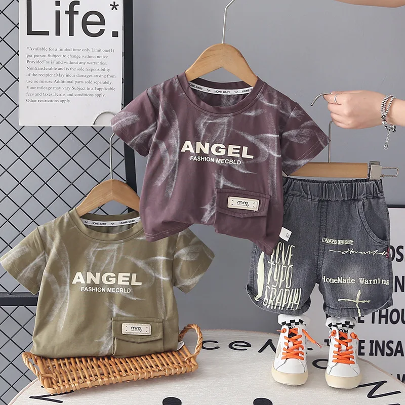 طفل الزي 2026 صيف جديد الكورية طفل الفتيان عادية إلكتروني طباعة جيب قصيرة الأكمام تي شيرت بلوزات والسراويل قطعتين مجموعة