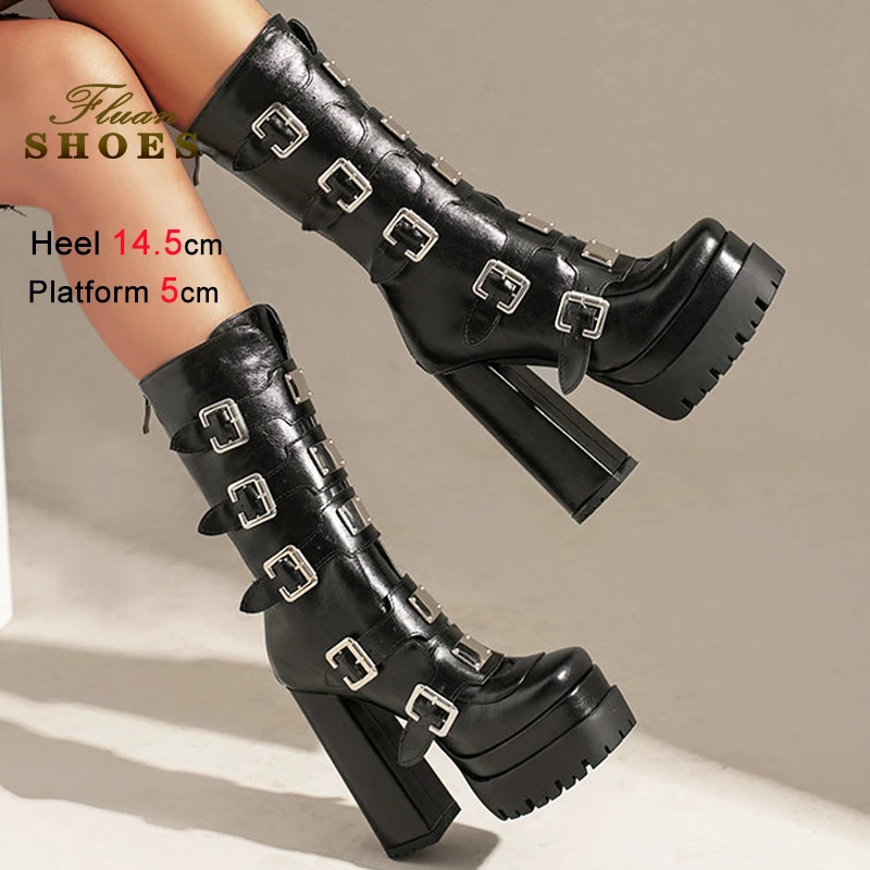 

Черные женские рыцарские сапоги. Сапоги до середины икры со шнуровкой и заклепками. Сапоги до середины икры на танкетке и платформе. Женские кроссовки с круглым носком. Размер 43.