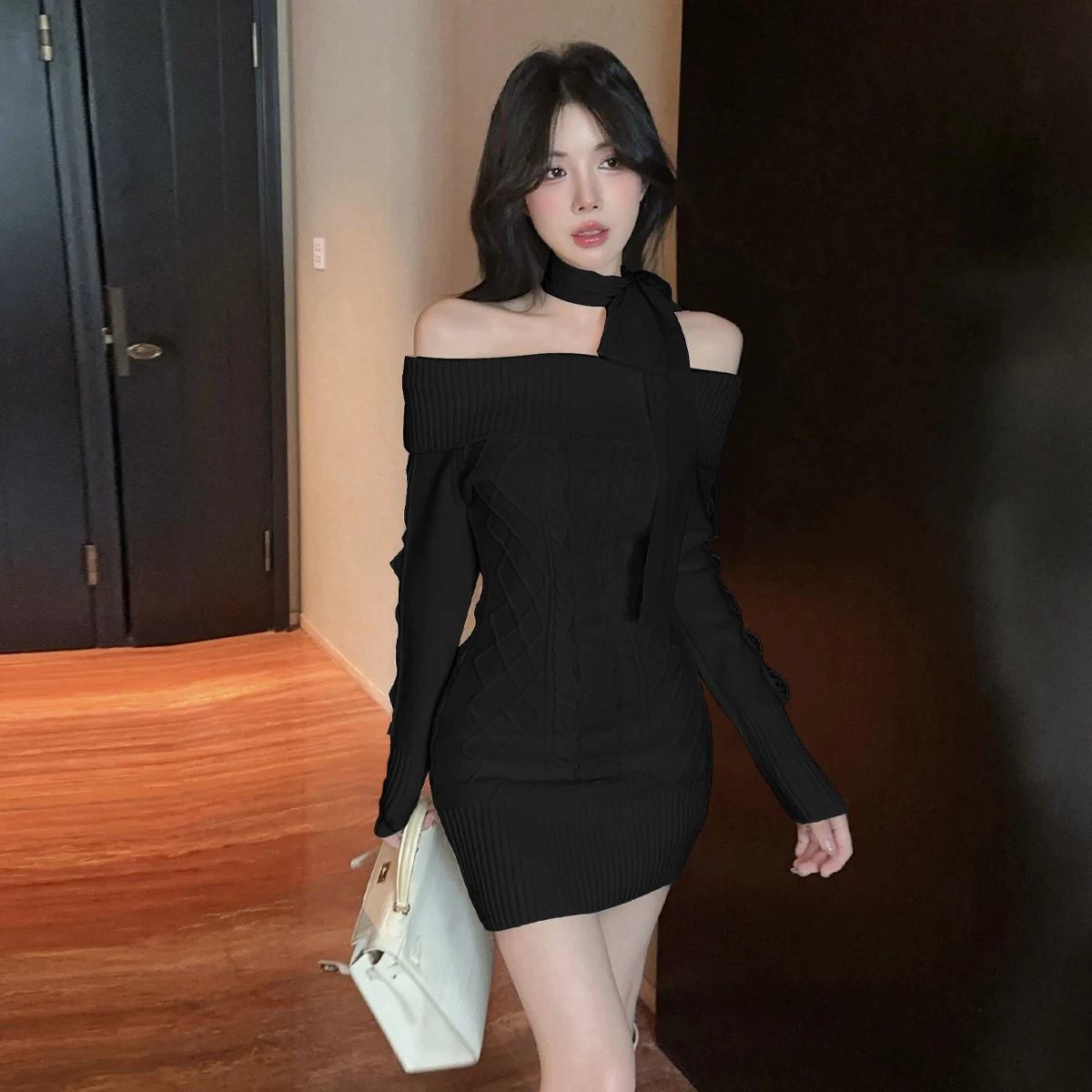 Abito maglione lavorato a maglia a maniche lunghe con spalle scoperte sexy Abito aderente dolce caldo con motivo ondulato Abito base pullover da donna Autunno alla moda