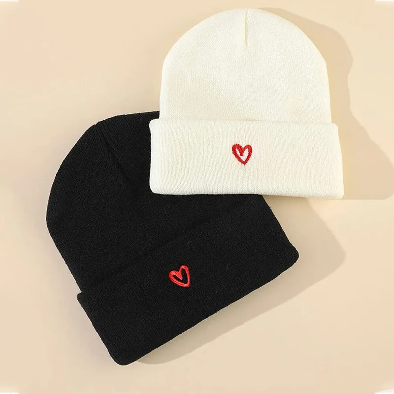 

New Heart Hats Women Men Knitted Beanie Cap Skull Embroidered Cap Bonnet Cold Caps Boys Gifts Winter Warm