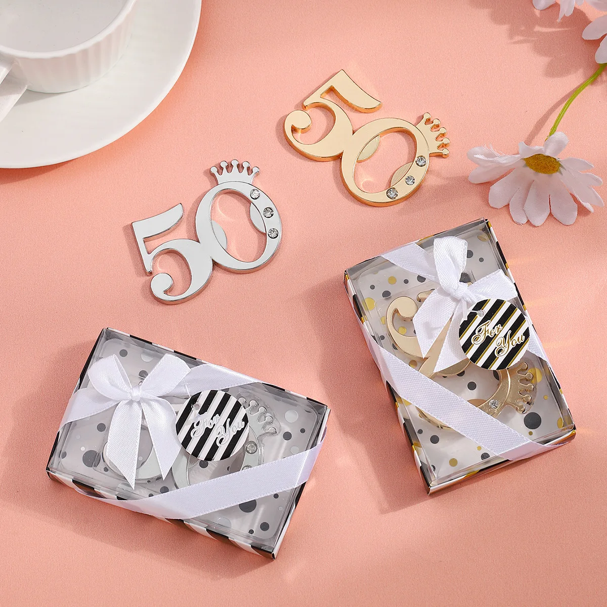 20Pcs/lot Crown 50th Wedding anniversary Favors for guests and 18th Birthday gifts for Wedding and Party reception gifts