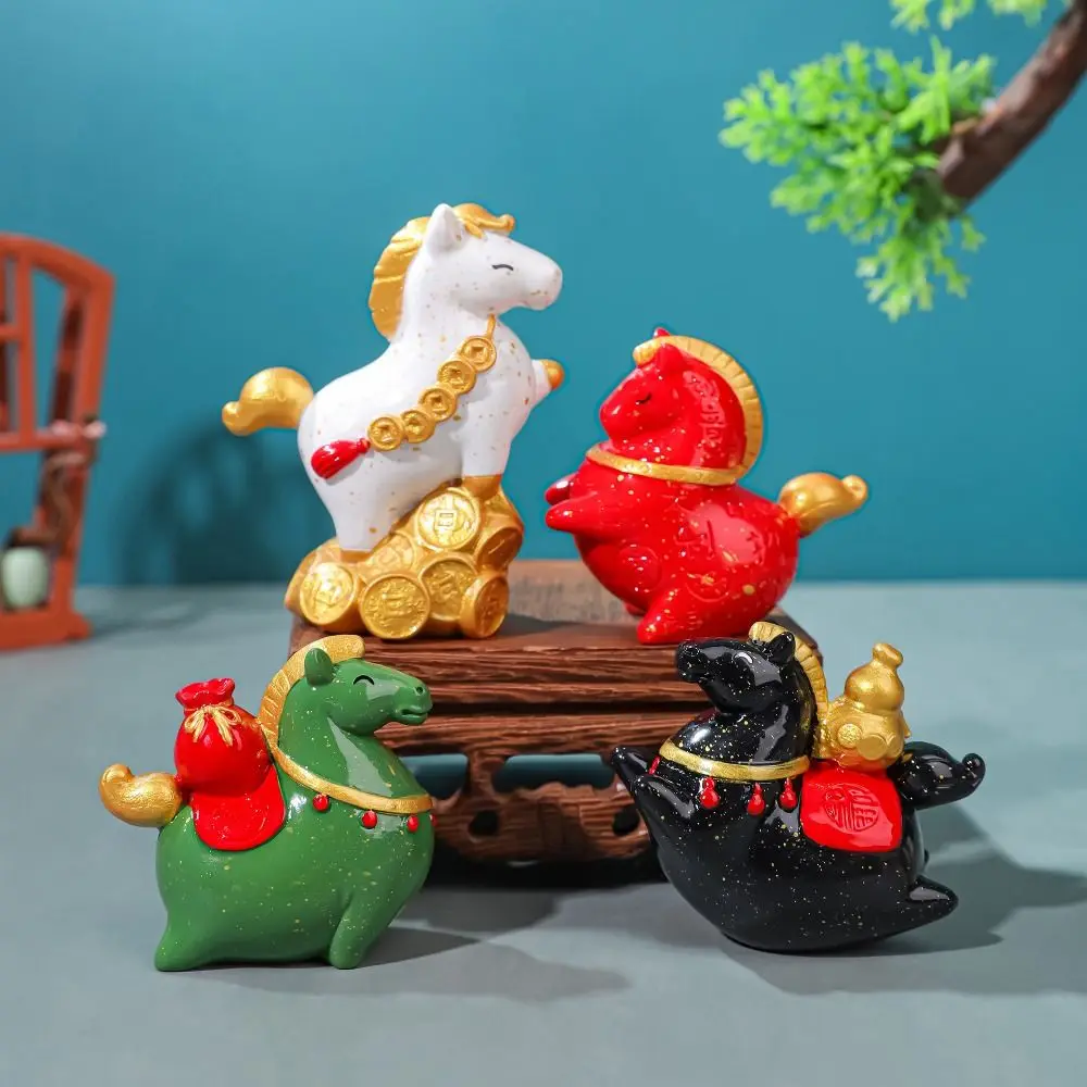 Patung Kuda Poni Resin Desain Hidup Patung Kuda Zodiak Unik Ornamen Bentuk Kuda Kartun yang Indah Festival Musim Semi