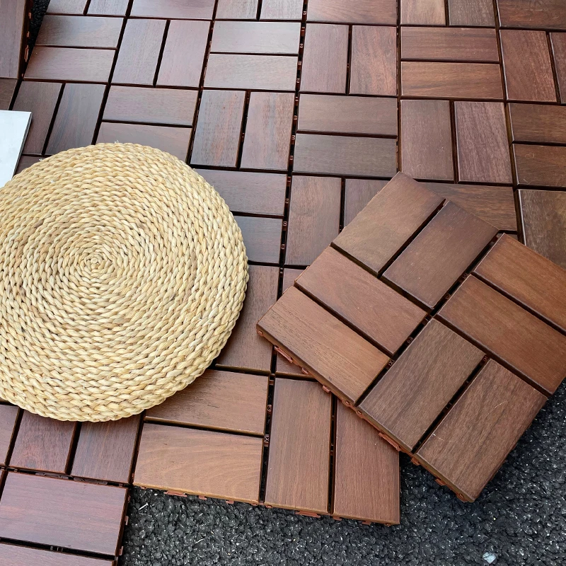 Piastrelle per pavimenti in legno duro da 11 pezzi, installazione a clic sul cortile del giardino della piattaforma del balcone esterno, materiale in legno antisettico impermeabile