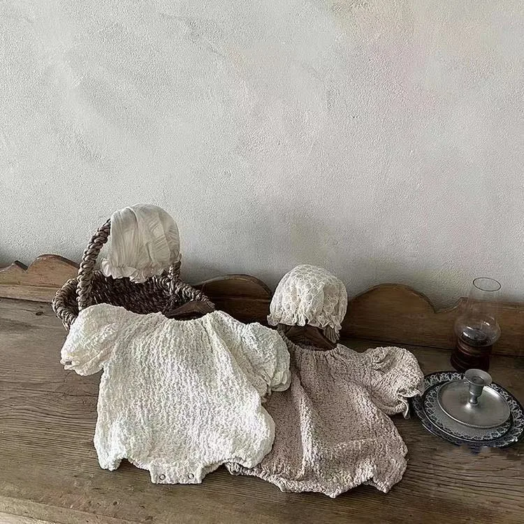 Рисунок 6 - Цельная одежда для малышей с короткими рукавами