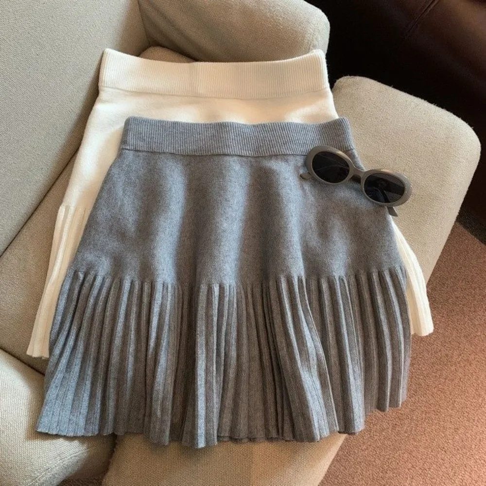 New Pleated Design Pleated Mini Skirts Stretchy Knit A Line Cut Korean Sweet Skirts Solid Color Knitted Skirts Casual Wear