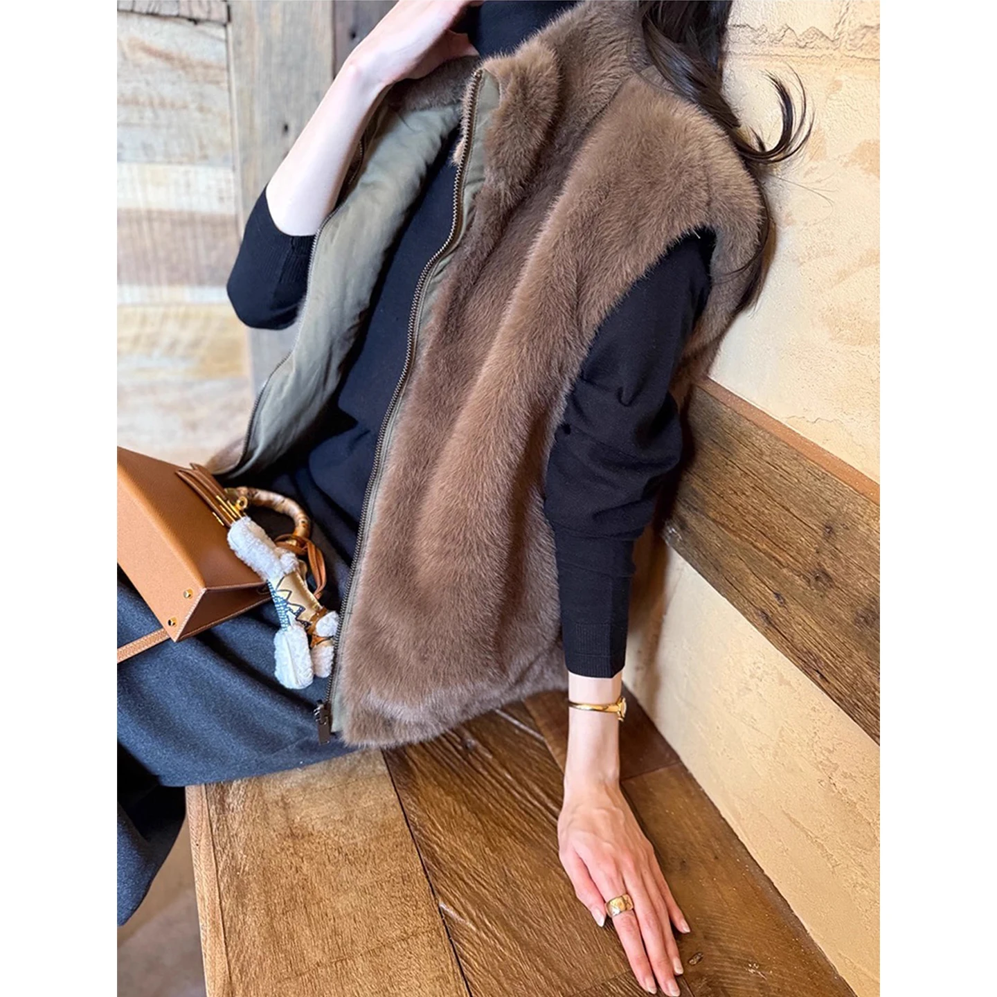 

Clothland Women Stylish Reversible Wear Waistcoat Two Side Sleeveless Fur Vest Zipper Female Vintage Jacket Coat MA180