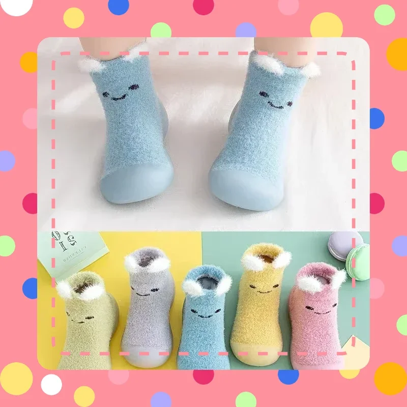 جوارب للأطفال أحذية أطفال صغار جديدة من المينك المخملي الدب الكرتوني أحذية أرضية للأطفال ثلاثية الأبعاد مخملية سميكة للأذن