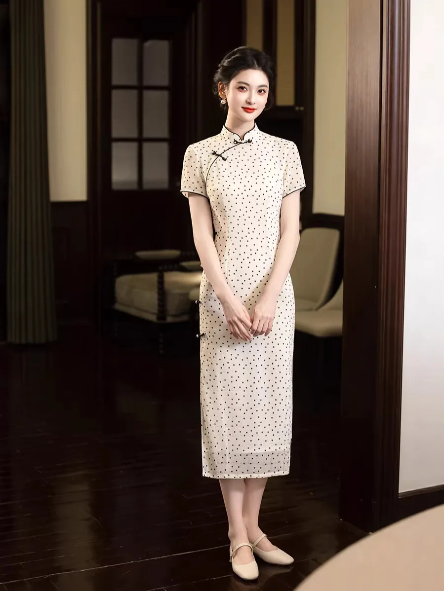 

White Polka Dot Cheongsam Spring and Summer New Improvement Young Daily New Chinese Style Temperament Cheongsam