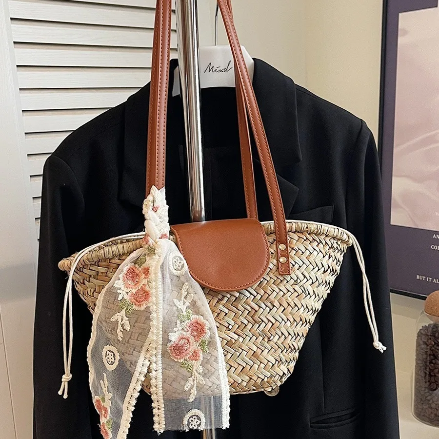 Light Luxury Woven Bag for Women 2024 New Trend Grass Woven Bag Splicing Single Shoulder Bucket Bag Vegetable Basket Beach Bags