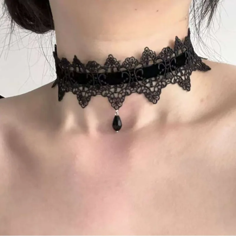 

Gothic Lace Choker Necklace Victorian Velvet Collar with Flower Waterdrop Pendant Punk Elegant Jewelry for Women Party Accessory