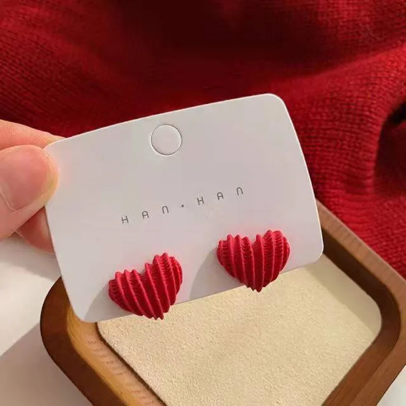 Vertical Stripe Big Red Heart Stud Earrings for Women Korean Lovely Temperament Brincos Wholesale Girl Gift