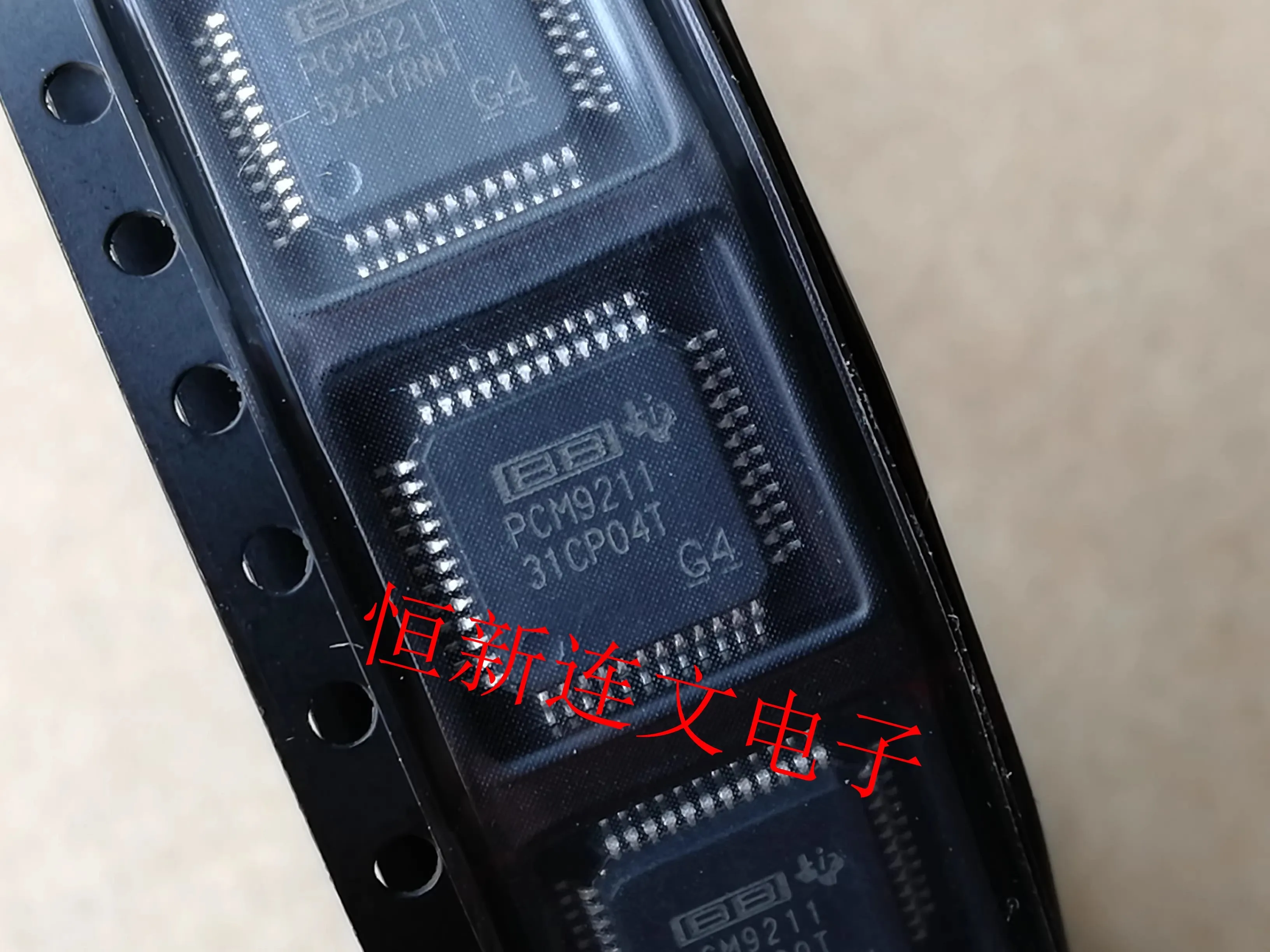 

5adet PCM9211PTR PCM9211 PCM9210 Audio Processing Chip