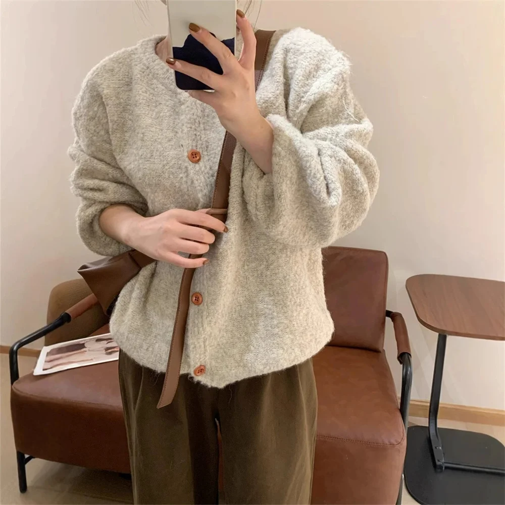 

Long Sleeve Autumn Winter Loose Casual Solid Color Button Sweaters Cardigan Korean Fashion Woman Cardigans Knitted V-Neck