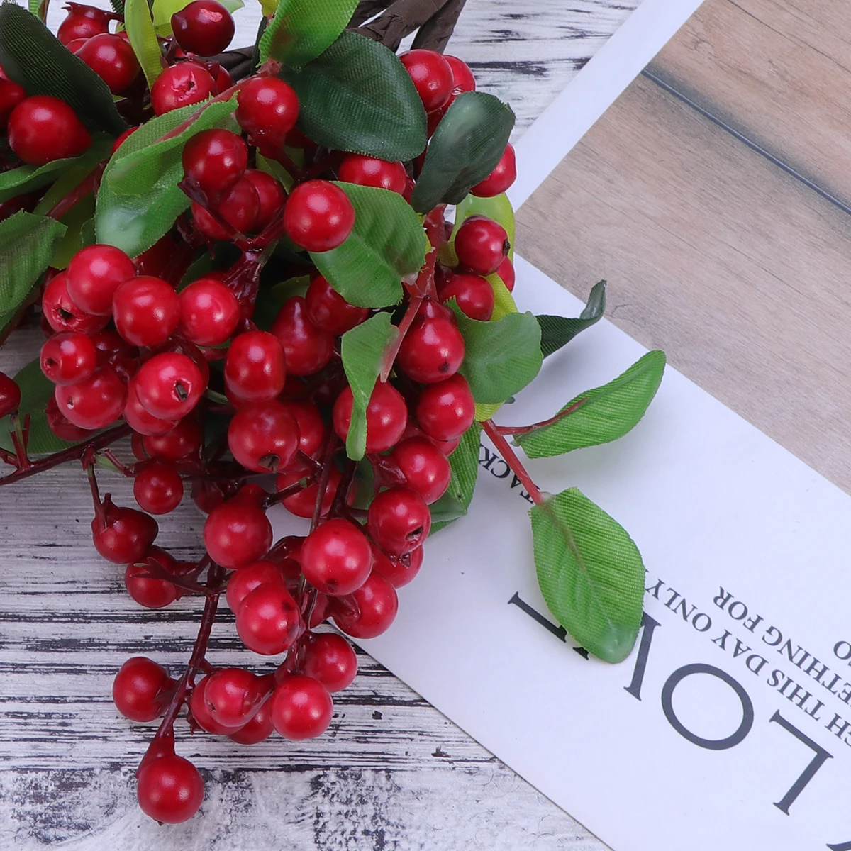 

12pcs Simulation Berries Decor Artificial Lifelike Blueberries for Christmas Home Party Wedding DIY Fruit nament