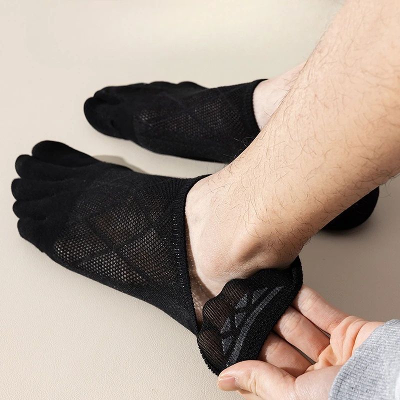 5 أزواج من الجوارب الرجالية الربيعية والصيفية الرقيقة بخمسة أصابع تسمح بمرور الهواء وتمتص العرق ومقدمة مقسمة ومنخفضة القطع والفم الضحل للرجال