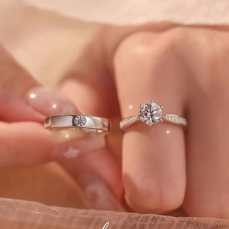 

Classic 4 Claw Moissanite Ring 1CT D Color Lab Diamond S925 Silver Engagement Ring Women Anniversary Gift HXXO